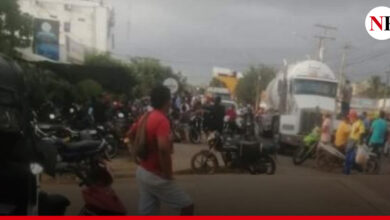 Photo of CAMIÓN CISTERNA CHOCÓ DE FRENTE CONTRA UNA MOTO