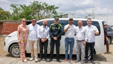Photo of Gobernador entrega vehículo a la Policía de Infancia y Adolescencia para apoyar el proceso pedagógico restaurativo de los adolescentes y jóvenes del SRPA