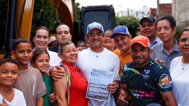 Photo of ¡51 frentes de obras en Montería! Alcalde Hugo Kerguelén inició obras de pavimentación en el barrio Santa Bárbara