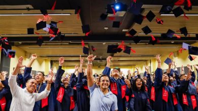 Photo of Alcalde Hugo Kerguelén entregó diplomas de bachiller a los mejores puntajes de las Pruebas Saber 11 que viajaron a España