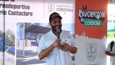 Photo of Gobernador Erasmo Zuleta celebró la Navidad con obras en Cantaclaro: pavimento nuevo e inicio de escenario recreodeportivo