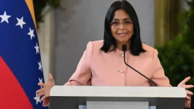 Photo of Delcy Rodríguez anuncia desbloqueo de activos venezolanos en EE. UU. para comprar equipos hospitalarios tras diálogo con Trump