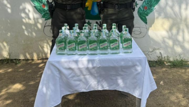 Photo of Golpe al licor adulterado en Montería: Policía incautó 40 botellas que iban para corregimientos