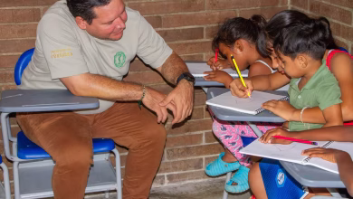Photo of Bilingüismo que sana: programa llega a niños en tratamiento médico en Montería