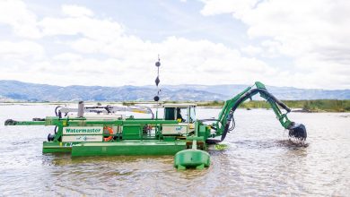 Photo of Maquinaria anfibia llega a Córdoba para acelerar limpieza de caños tras inundaciones