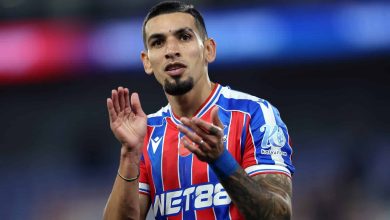 Photo of Daniel Muñoz desató polémica en Anfield: marcó con el arquero lesionado y terminó abucheado