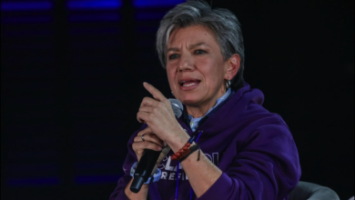 Photo of Claudia López advierte que los sectores radicales del petrismo podrían perjudicar a Iván Cepeda en las elecciones