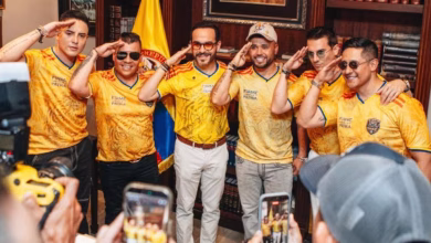 Photo of Abelardo de la Espriella recibe respaldo de artistas de música popular en plena recta final de la campaña presidencial