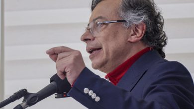 Photo of Petro se pronuncia tras condena a Santiago Uribe y pide dejar atrás la violencia política
