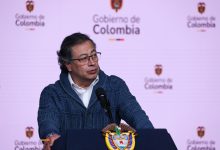 Photo of Petro insiste en la “resistencia activa” y habla de desobediencia civil
