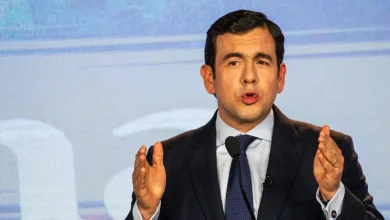 Photo of Rodrigo Lara responde a Uribe y promete garantías al Centro Democrático