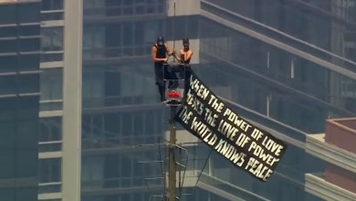 Photo of Pareja rusa escaló el Empire State, se comprometió en la cima y terminó arrestada